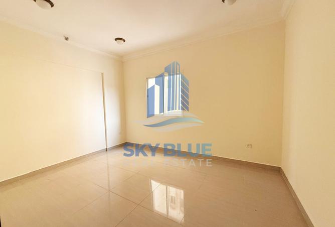 981127 - Property Image 3