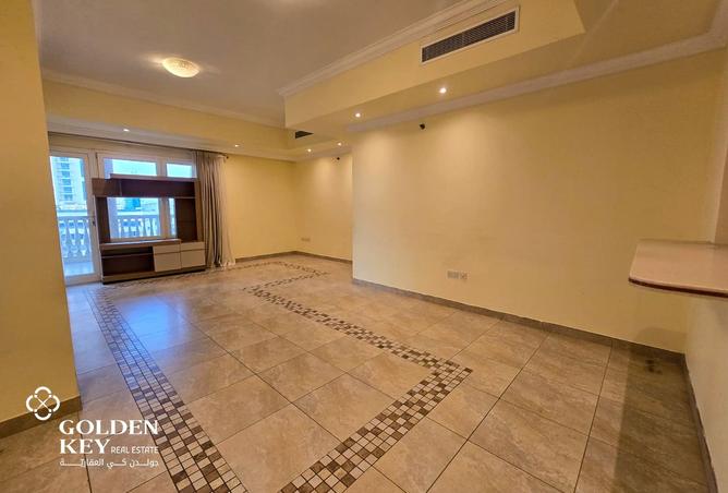 984168 - Property Image 2