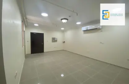 Empty Room image for: Apartment - 2 Bedrooms - 2 Bathrooms for rent in Muaither North - Muaither Area - Doha, Image 1