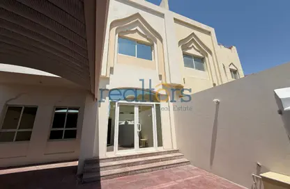 فيلا - 5 غرف نوم - 6 حمامات للايجار في الهلال - الهلال - الدوحة
