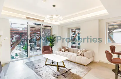 Apartment - 1 Bedroom - 2 Bathrooms for rent in Gewan Island - The Pearl Island - Doha