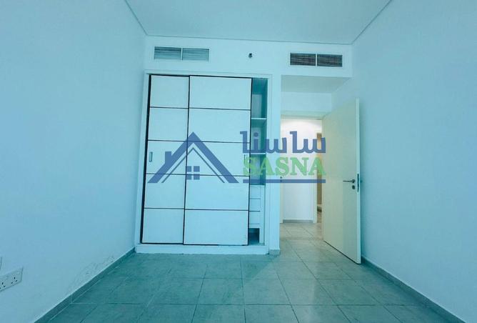 930740 - Property Image 2