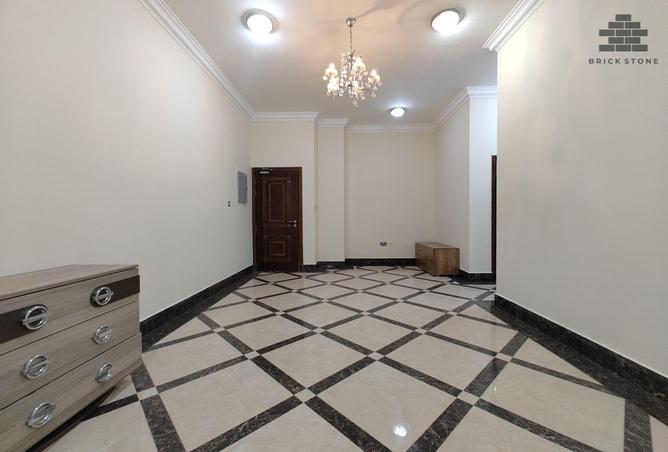 902120 - Property Image 2