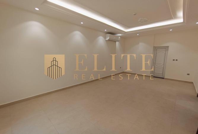 943175 - Property Main Image