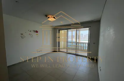 Apartment - 2 Bedrooms - 4 Bathrooms for rent in Viva West - Viva Bahriyah - The Pearl Island - Doha