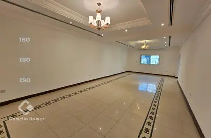 مجمع سكني - 5 غرف نوم - 8 حمامات للايجار في شارع الوعب - الوعب - الدوحة