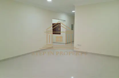 Apartment - 3 Bedrooms - 3 Bathrooms for rent in Abu Talha Street - Fereej Bin Omran - Doha