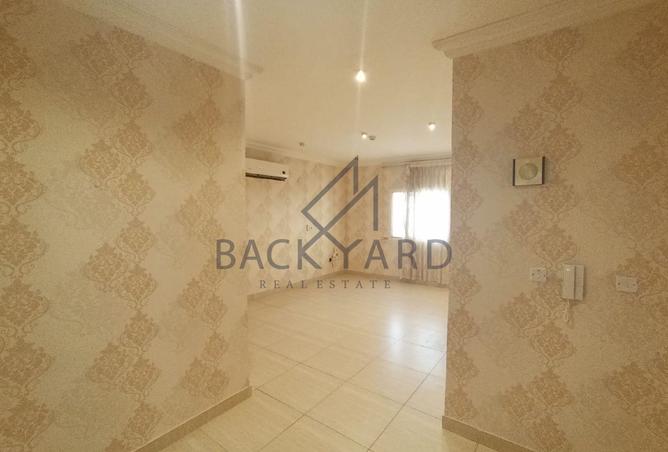 962786 - Property Image 3