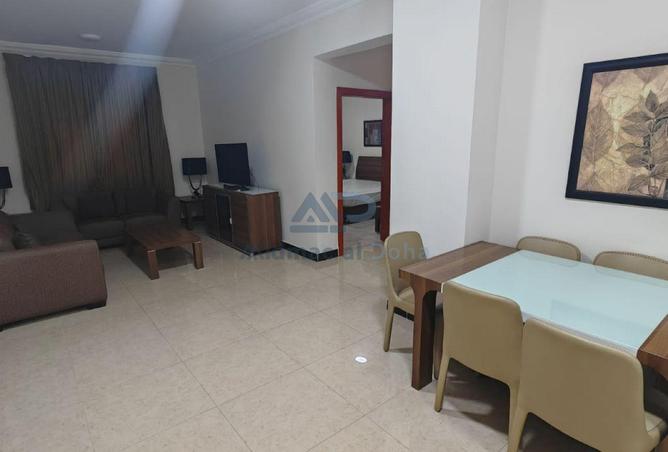 926812 - Property Image 2