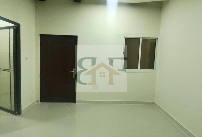 995632 - Property Image 2