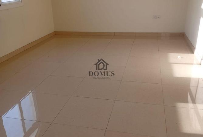 933201 - Property Image 2
