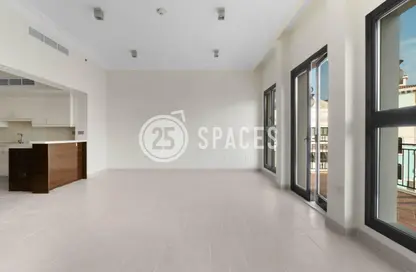 Apartment - 1 Bedroom - 2 Bathrooms for rent in Carnaval - Qanat Quartier - The Pearl Island - Doha