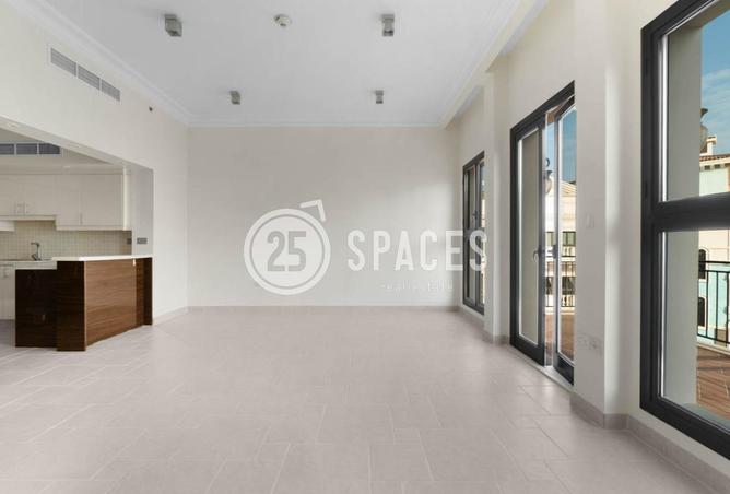 956359 - Property Image 2