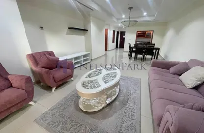 شقة - 2 غرف نوم - 3 حمامات للايجار في طريق بورتو الشرقي - بورتو أرابيا - جزيرة اللؤلؤة - الدوحة