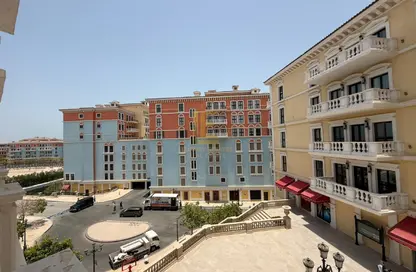Apartment - 3 Bedrooms - 1 Bathroom for sale in Mercato - Qanat Quartier - The Pearl Island - Doha
