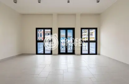 Apartment - 1 Bedroom - 2 Bathrooms for rent in Carnaval - Qanat Quartier - The Pearl Island - Doha