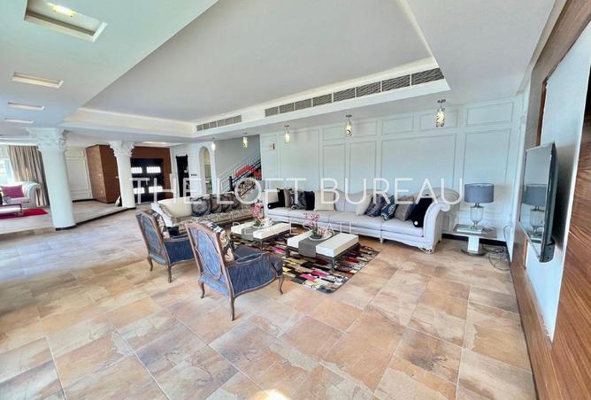 906791 - Property Image 2