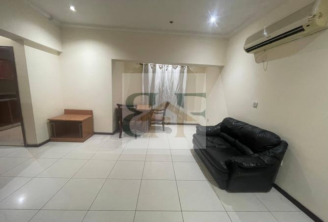 933582 - Property Main Image