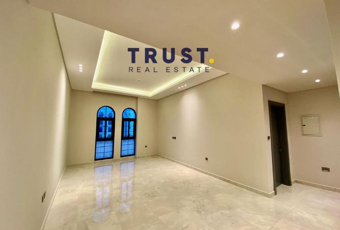 953393 - Property Image 3