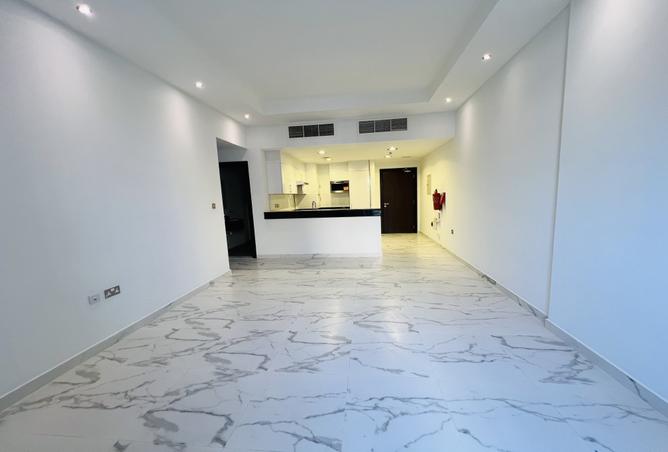 933315 - Property Image 2