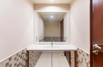 Apartment - 3 Bedrooms - 3 Bathrooms for rent in Porto Arabia - The Pearl Island - Doha