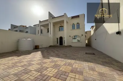 فيلا - 5 غرف نوم - 7 حمامات للايجار في شارع الوعب - الوعب - الدوحة
