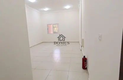 Apartment - 3 Bedrooms - 3 Bathrooms for rent in Al Zubair Bakkar Street - Al Sadd - Doha