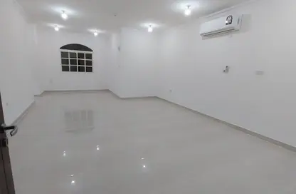 Apartment - 2 Bedrooms - 2 Bathrooms for rent in Old Airport Road - Old Airport Road - Doha Apartment - 2 Bedrooms - 2 Bathrooms for rent in Old Airport Road - Old Airport Road - Doha