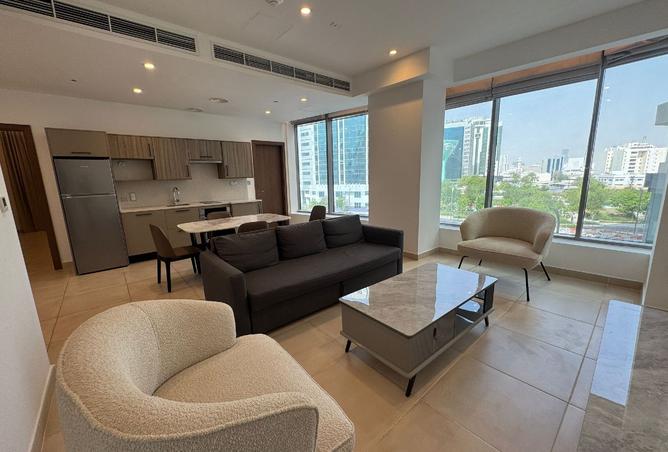 956300 - Property Image 2