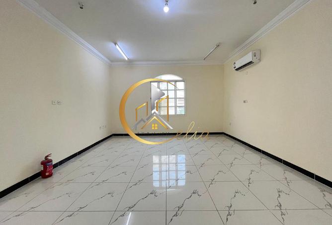937705 - Property Image 2