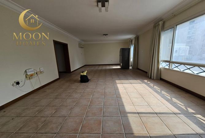 996913 - Property Image 2