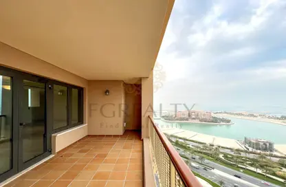 Apartment - 3 Bedrooms - 4 Bathrooms for rent in East Porto Drive - Porto Arabia - The Pearl Island - Doha