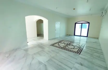 Villa - 5 Bedrooms - 3 Bathrooms for rent in Al Nuaija Street - Al Hilal West - Al Hilal - Doha