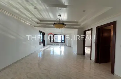 Apartment - 2 Bedrooms - 3 Bathrooms for rent in East Porto Drive - Porto Arabia - The Pearl Island - Doha