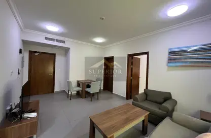 Apartment - 1 Bedroom - 2 Bathrooms for rent in Salaja Street - Doha Al Jadeed - Doha