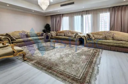 Apartment - 3 Bedrooms - 4 Bathrooms for rent in East Porto Drive - Porto Arabia - The Pearl Island - Doha