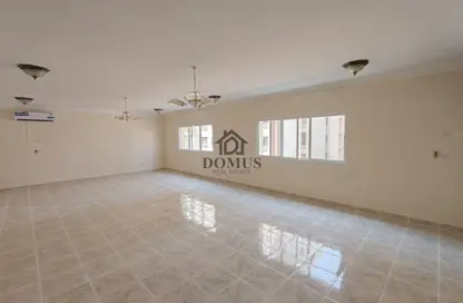 Apartment - 3 Bedrooms - 3 Bathrooms for rent in Anas Street - Fereej Bin Mahmoud North - Fereej Bin Mahmoud - Doha