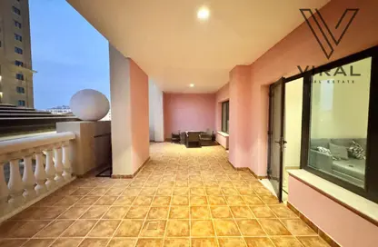 Apartment - 2 Bedrooms - 3 Bathrooms for rent in West Porto Drive - Porto Arabia - The Pearl Island - Doha