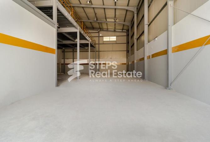 976083 - Property Image 2