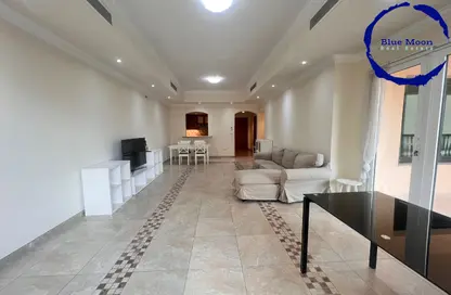 Apartment - 2 Bedrooms - 3 Bathrooms for rent in East Porto Drive - Porto Arabia - The Pearl Island - Doha