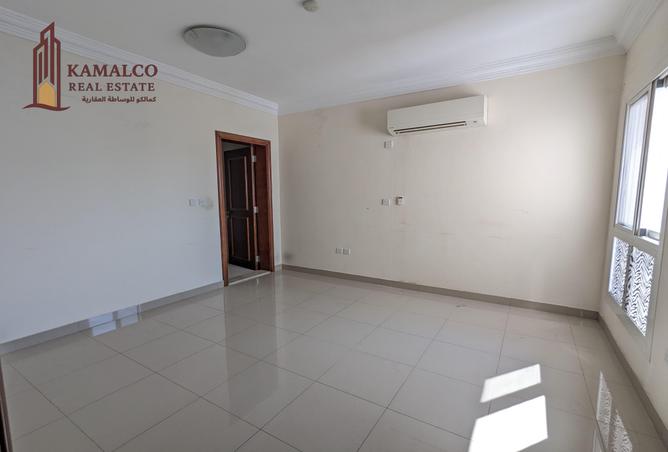 954056 - Property Image 3