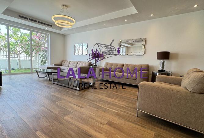 957185 - Property Image 2