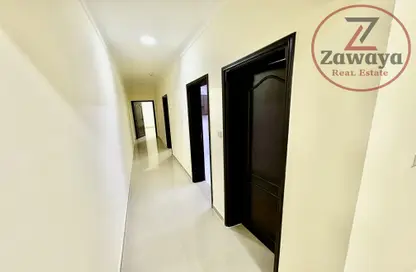 Apartment - 2 Bedrooms - 2 Bathrooms for rent in Al Tabari Street - Fereej Bin Omran - Doha