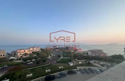 Apartment - 2 Bedrooms - 3 Bathrooms for sale in Viva West - Viva Bahriyah - The Pearl Island - Doha
