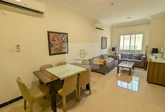 956176 - Property Image 2