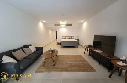 Apartment - Studio - 1 Bathroom for rent in Viva Central - Viva Bahriyah - The Pearl Island - Doha