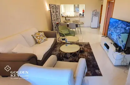 Apartment - 2 Bedrooms - 3 Bathrooms for sale in Viva East - Viva Bahriyah - The Pearl Island - Doha