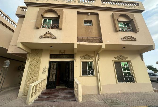 988947 - Property Image 2