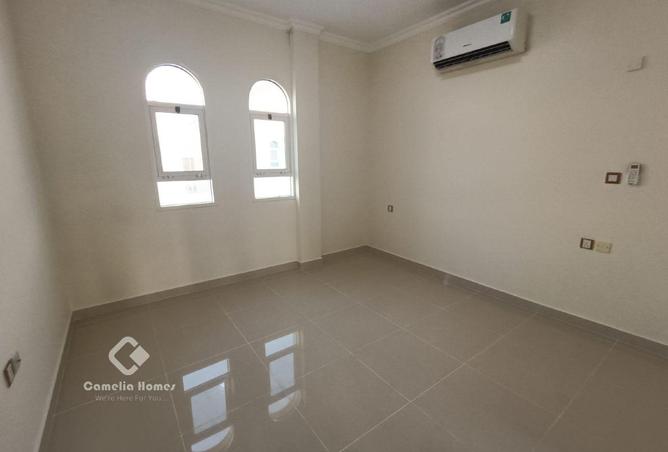 956601 - Property Image 2