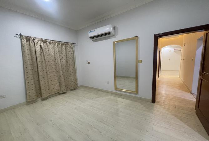 996235 - Property Image 2